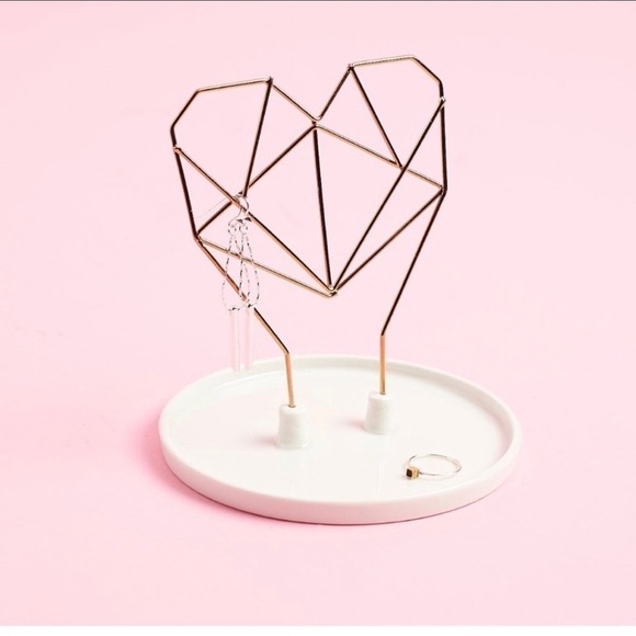 IMM Living Coxet Wire Heart Ceramic Jewelry Holder - Picture 5 of 11